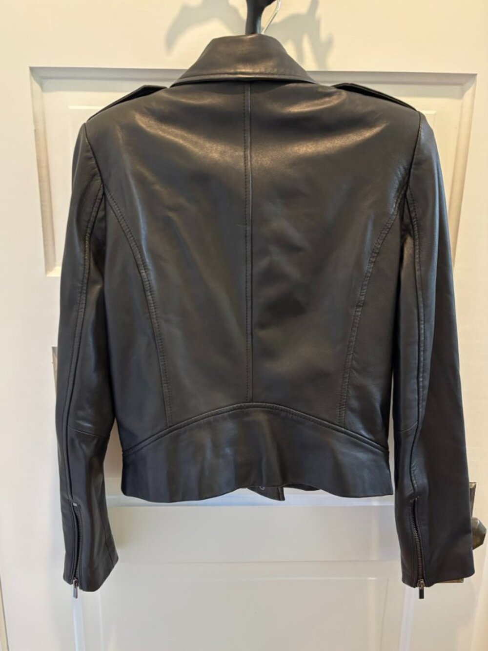 Badgley Mischka Black Leather Moto Jacket - Size XS - Excellent Condition - Picture 3 of 7